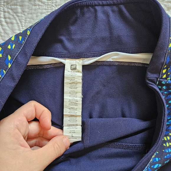 Fabletic Capris, Large - Picture 3 of 3